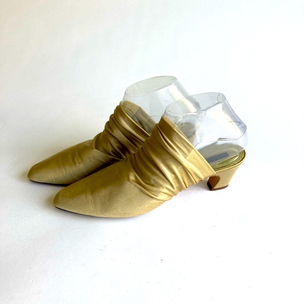 Larry Stuart Collection Gold Elastic Fabric Heeled Mules size 8